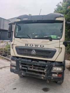 CIMC Sinotruk HOWO chassis 340 hp 8X4 - фото 1