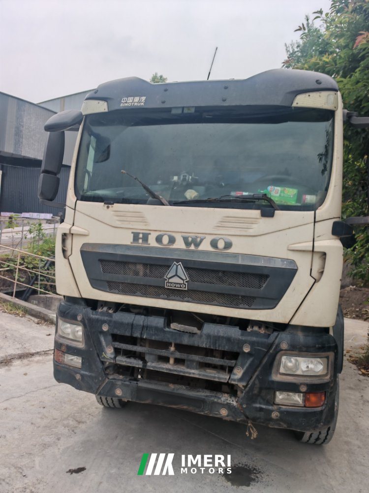 2021 CIMC Sinotruk HOWO chassis 340 hp 8X4