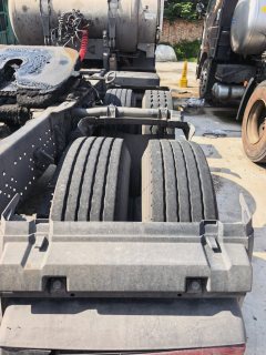 SAIC Hongyan Genlyon 460 hp 6X4 - фото 4